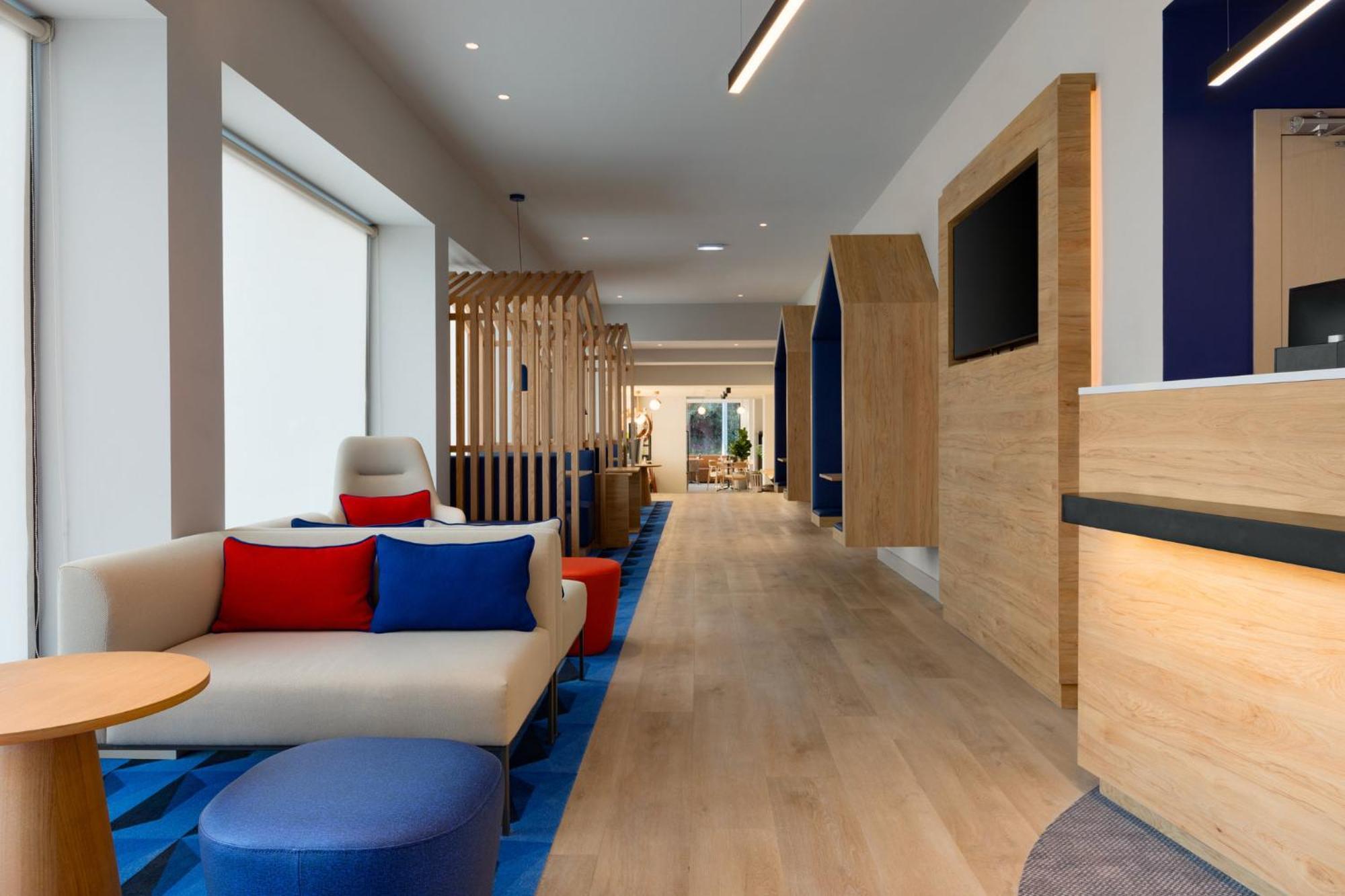 Holiday Inn Express Porto - Boavista By Ihg Экстерьер фото
