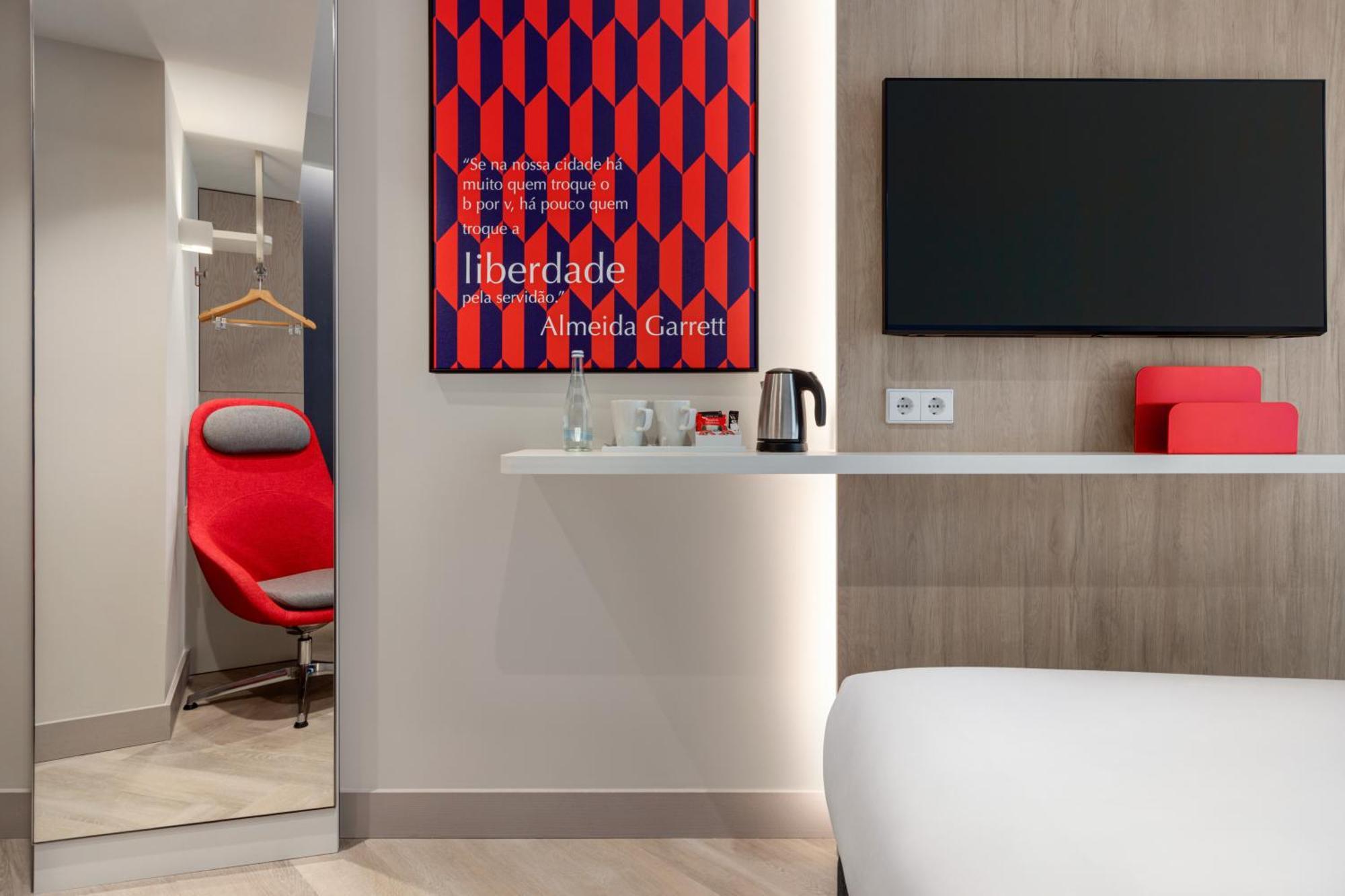 Holiday Inn Express Porto - Boavista By Ihg Экстерьер фото